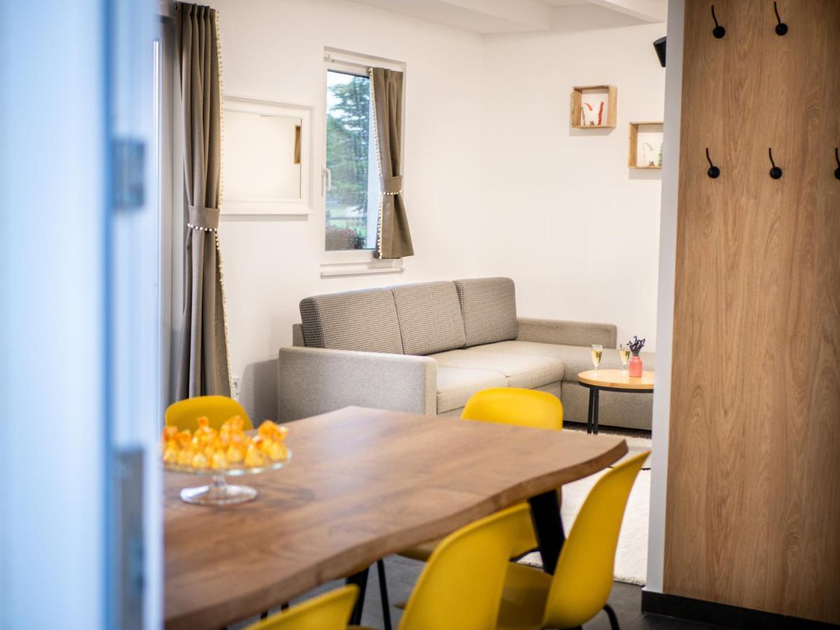 Ugo Apartman Halaszi Ngoại thất bức ảnh