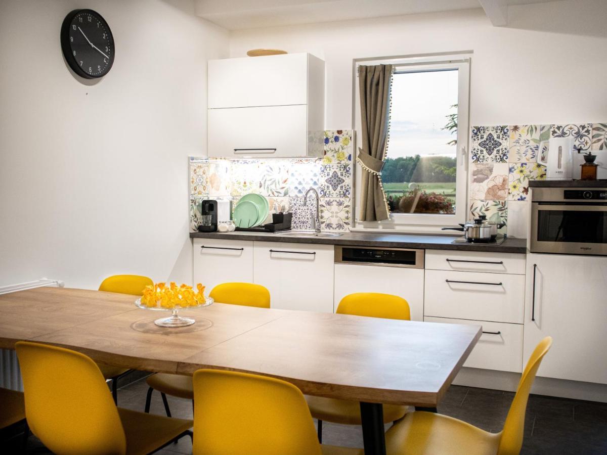 Ugo Apartman Halaszi Ngoại thất bức ảnh