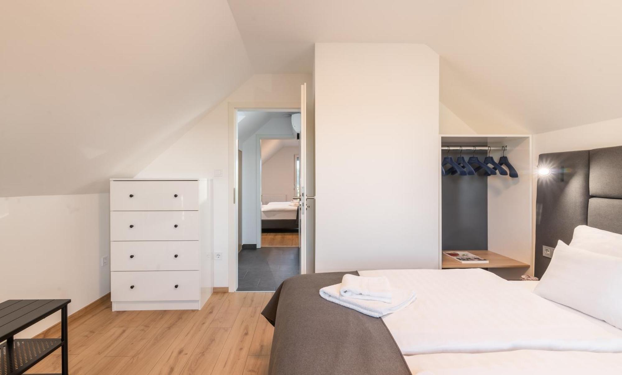 Ugo Apartman Halaszi Ngoại thất bức ảnh